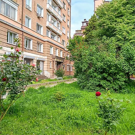 Separate Kitchen, Singer Work Desk, Fast Wifi & Metro סופיה