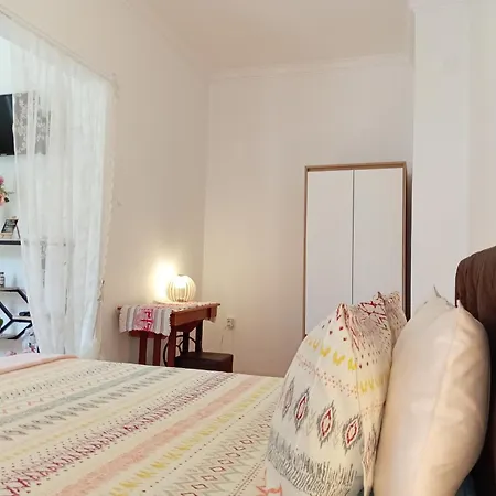 Separate Kitchen, Singer Work Desk, Fast Wifi & Metro דירה סופיה