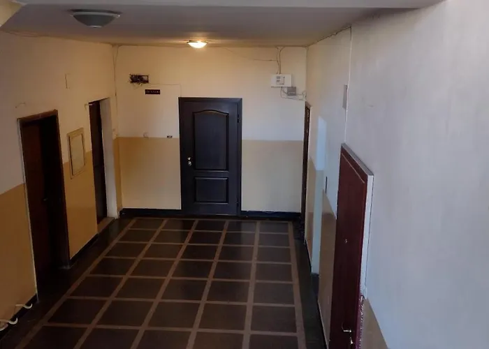 Apartment Center Chic - Separate Kitchen And Balcony