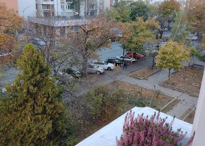 Center Chic - Separate Kitchen And Balcony Apartment *