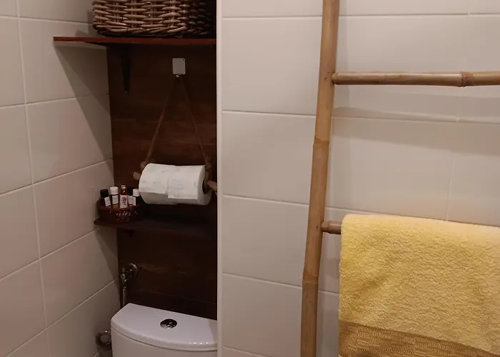 Center Chic - Separate Kitchen And Balcony