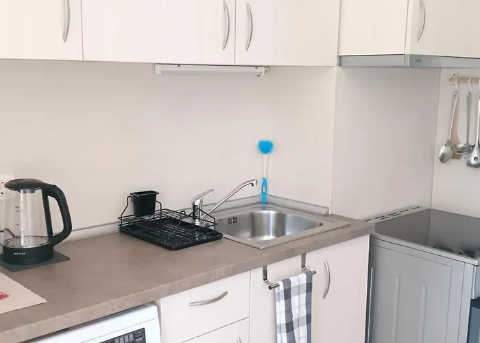 Apartment Center Chic - Separate Kitchen And Balcony